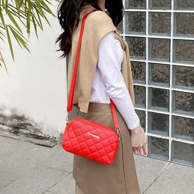 Bolsa Transversal Feminina com Tassel